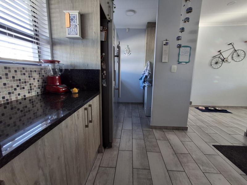 3 Bedroom Property for Sale in Golden Mile Western Cape